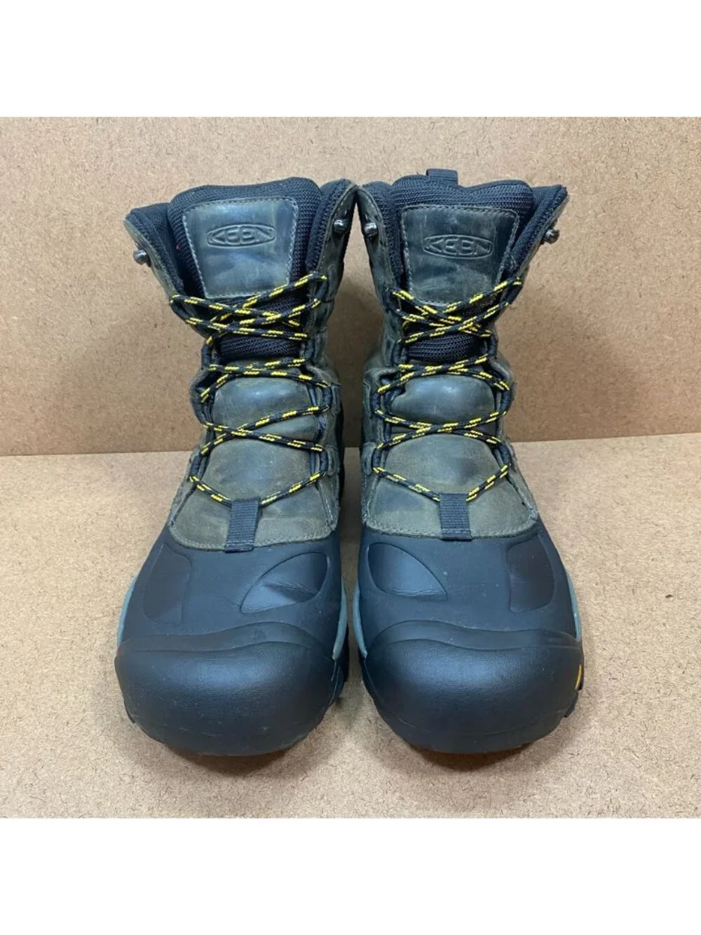 Keen Summit County ll Mens Waterproof Insulated Winter Boots Size 12 Outdoor